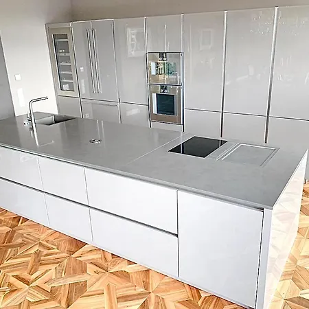 Luxurious Penthouse -breathtaking Rooftop Terrace Apartament Düsseldorf